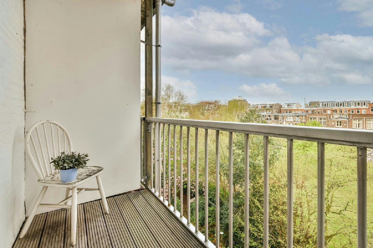 Interventi chiave per migliorare il balcone in inverno con strategie efficaci e mirate