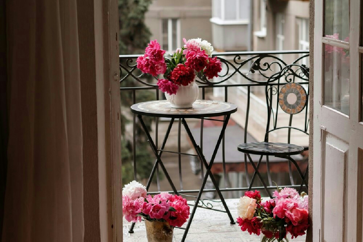 Interventi chiave per migliorare il balcone in inverno con strategie efficaci e mirate