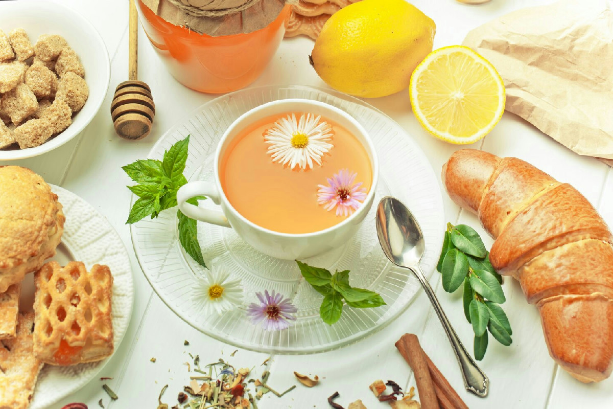 Rimedi naturali tra cibi e tisane per drenare i liquidi e migliorare la vitalità ogni giorno